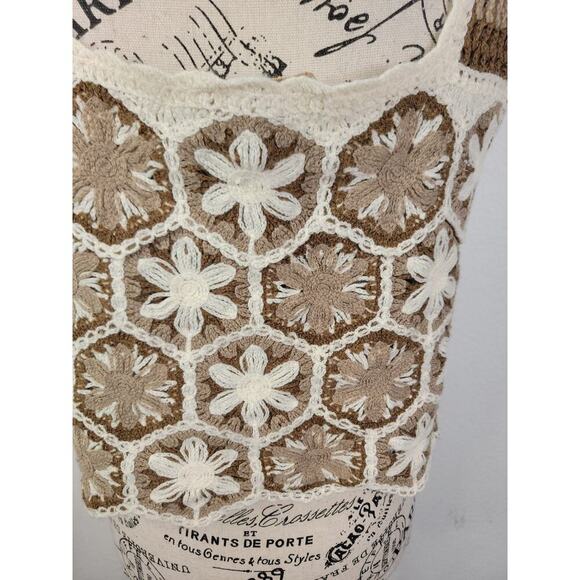 Granny Square Top Womens SZ Small Crochet Boxy Crop Hippie Bohemian Cottage - Picture 7 of 9